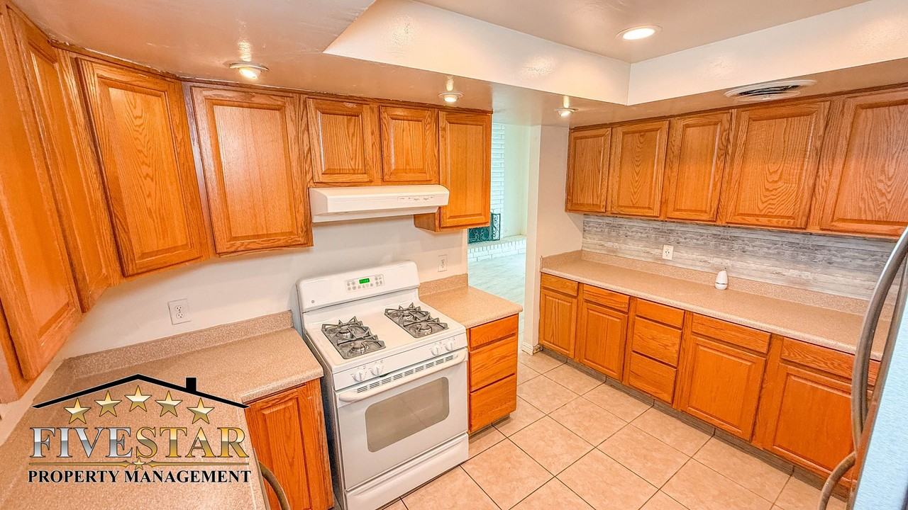 7005 Quailwood Dr - Photo 6 of 25