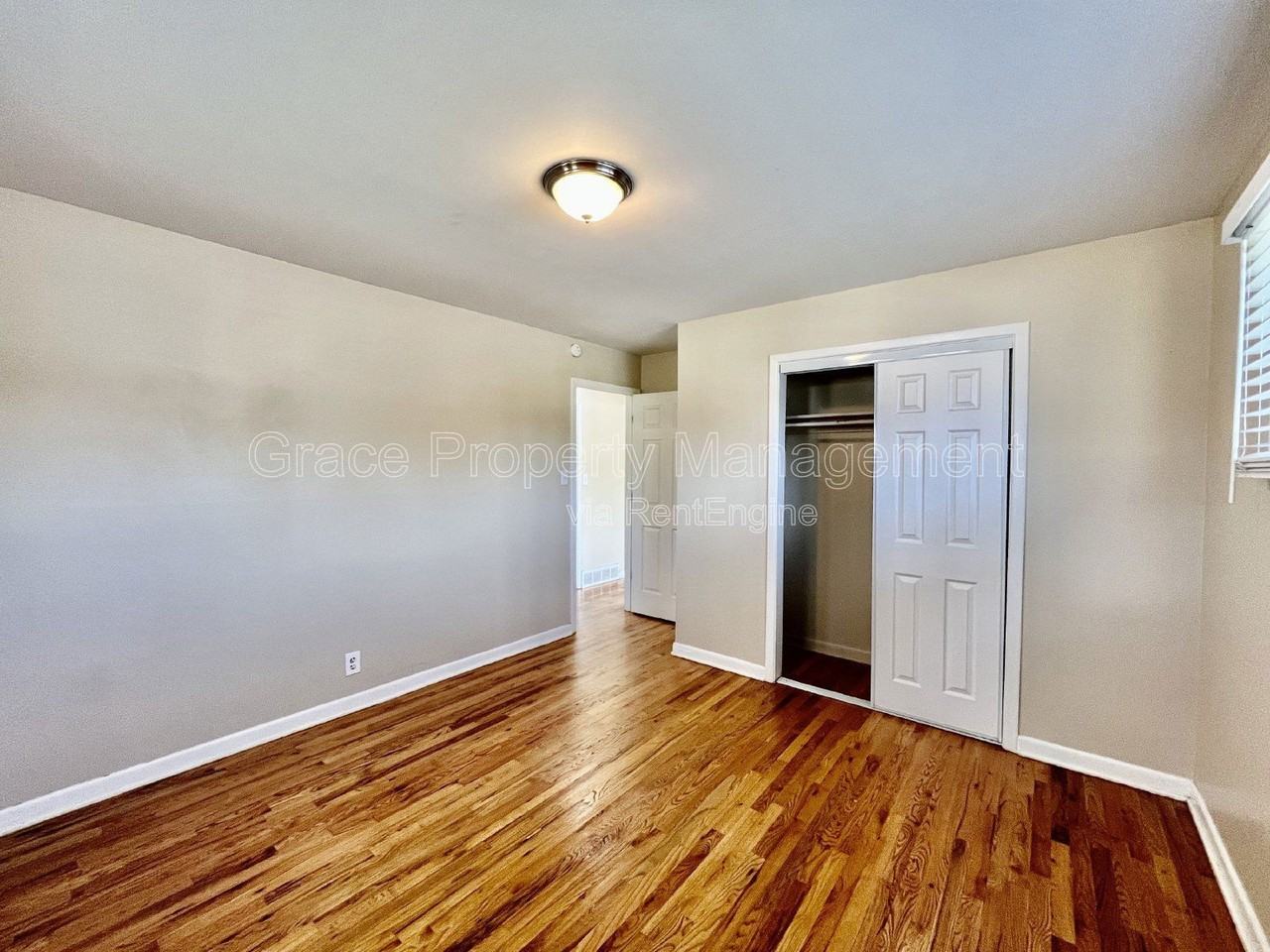 10758 Ogden St - Photo 7 of 20