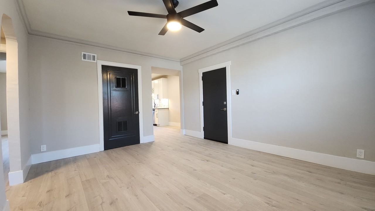 6639 Alamo Ave - Photo 5 of 12