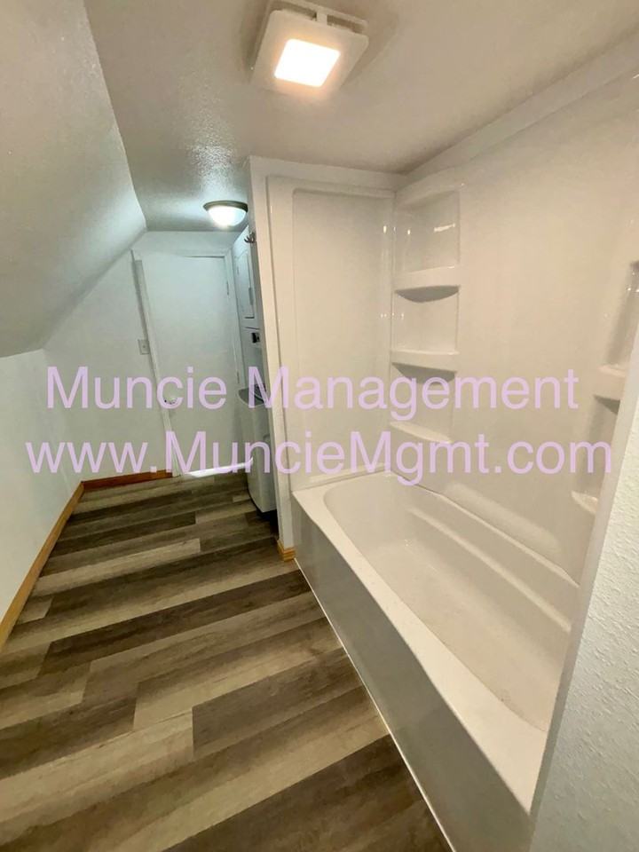 500 North Alameda Ave - Photo 4 of 18