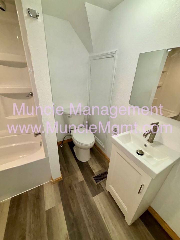 500 North Alameda Ave - Photo 5 of 18