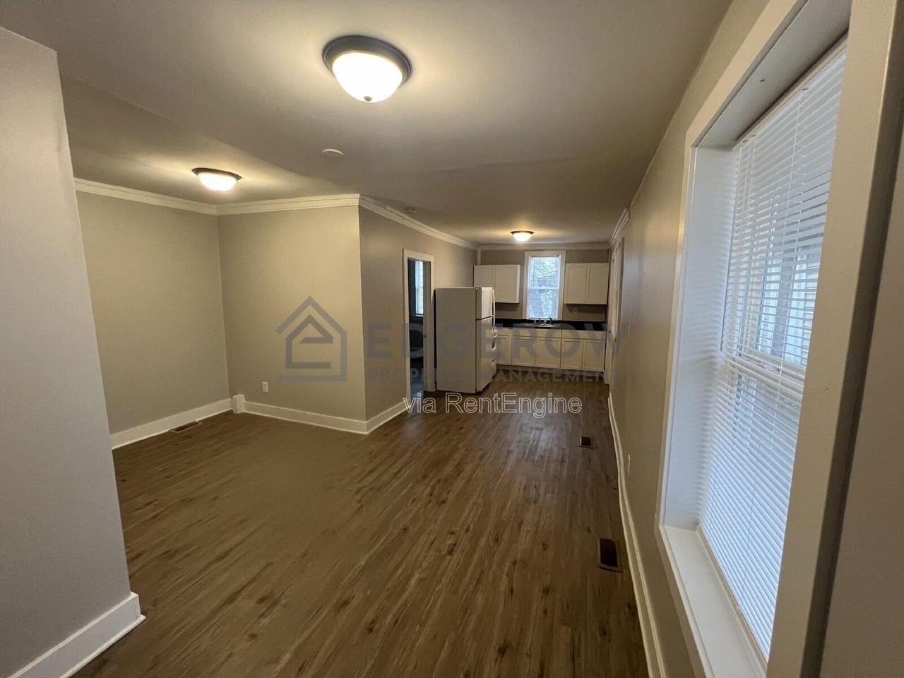 300 Gunnison Ave Sw #A - Photo 2 of 8