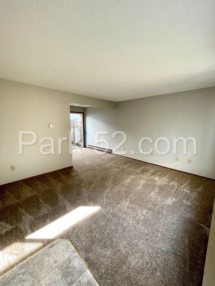 631 N Fife St #01 - Photo 2 of 9