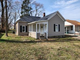 2231 N Rogers Ave - Photo 1 of 1