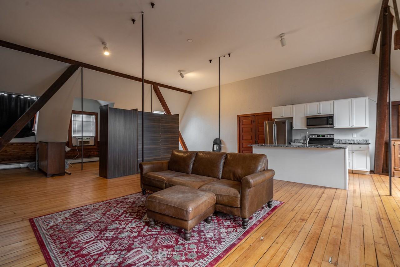 259 Norwood Ave - Photo 3 of 13