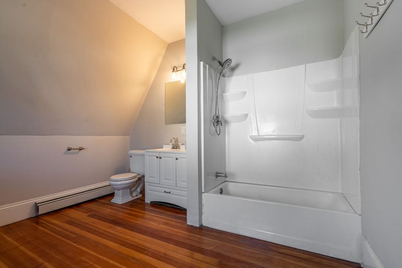 259 Norwood Ave - Photo 6 of 13