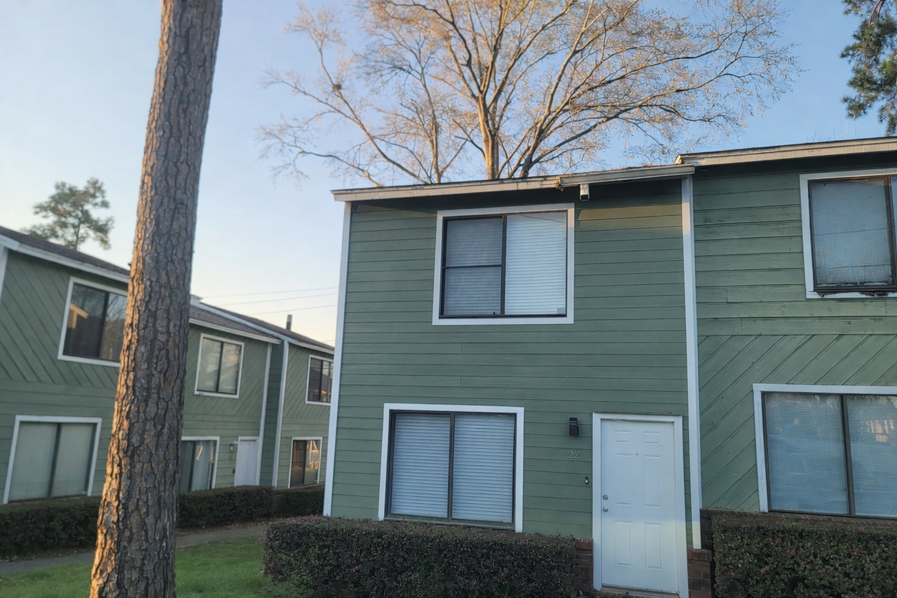 301 S Lipona Rd