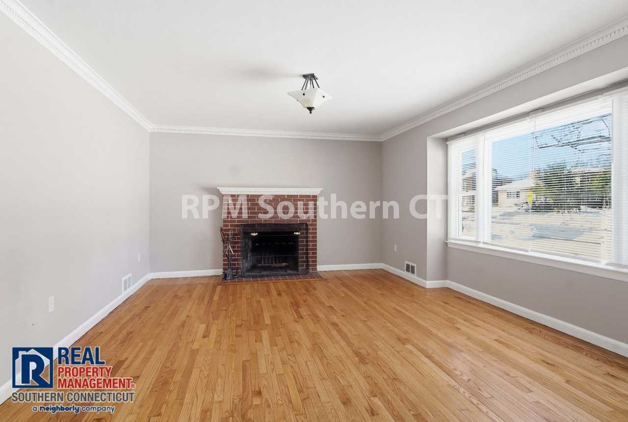 1735 Ella T Grasso Blvd - Photo 5 of 13