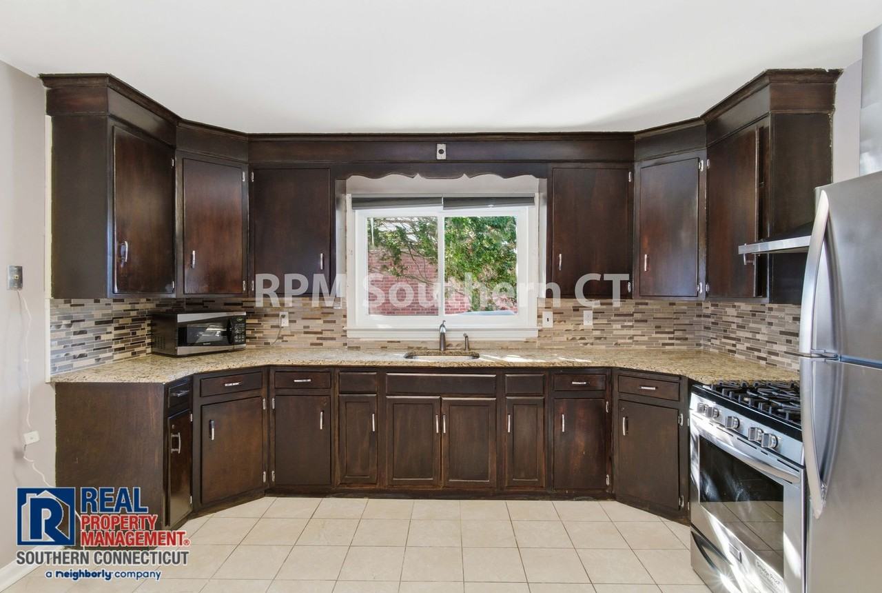 1735 Ella T Grasso Blvd - Photo 7 of 13