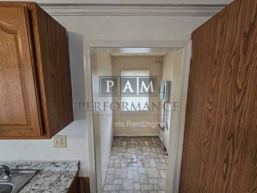 1208 59th St - Photo 5 of 12