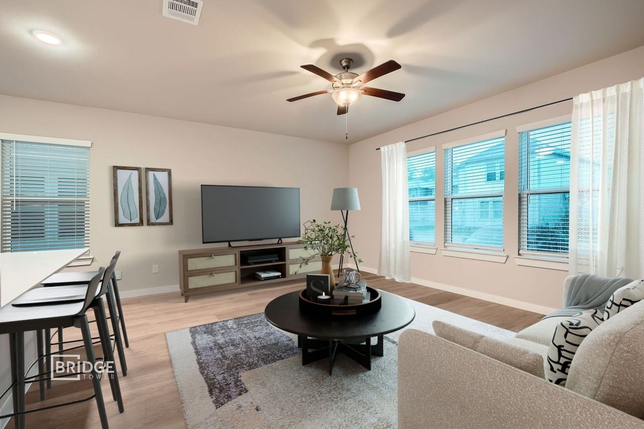 65 Fern Ct - Photo 4 of 15