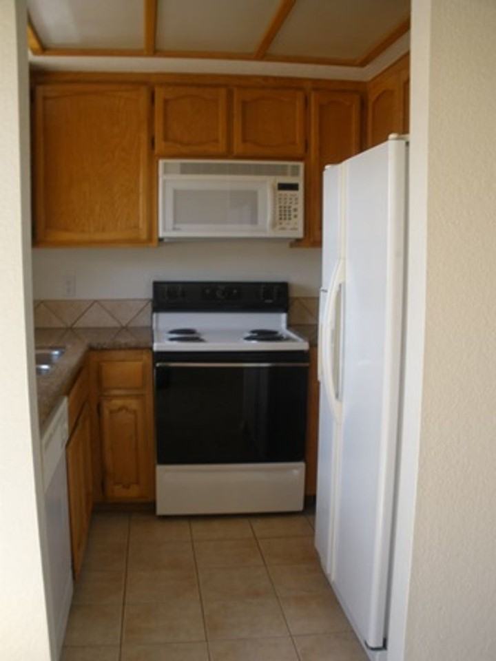 4575 Ohio St #8 - Photo 4 of 14