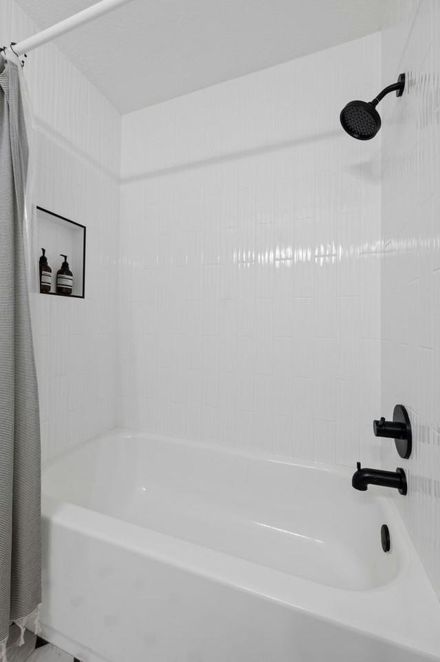 8303 Los Ranchos Dr - Photo 2 of 26