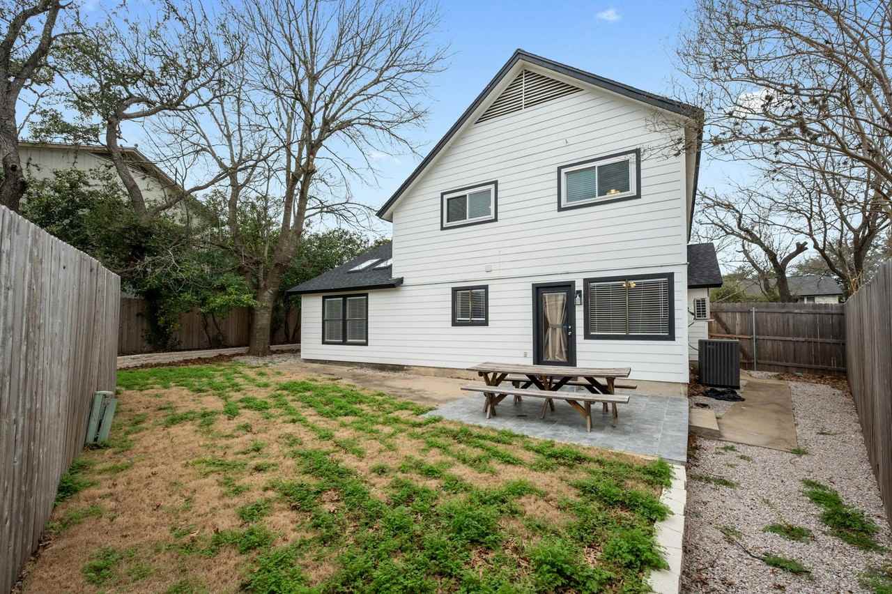 8303 Los Ranchos Dr - Photo 5 of 26