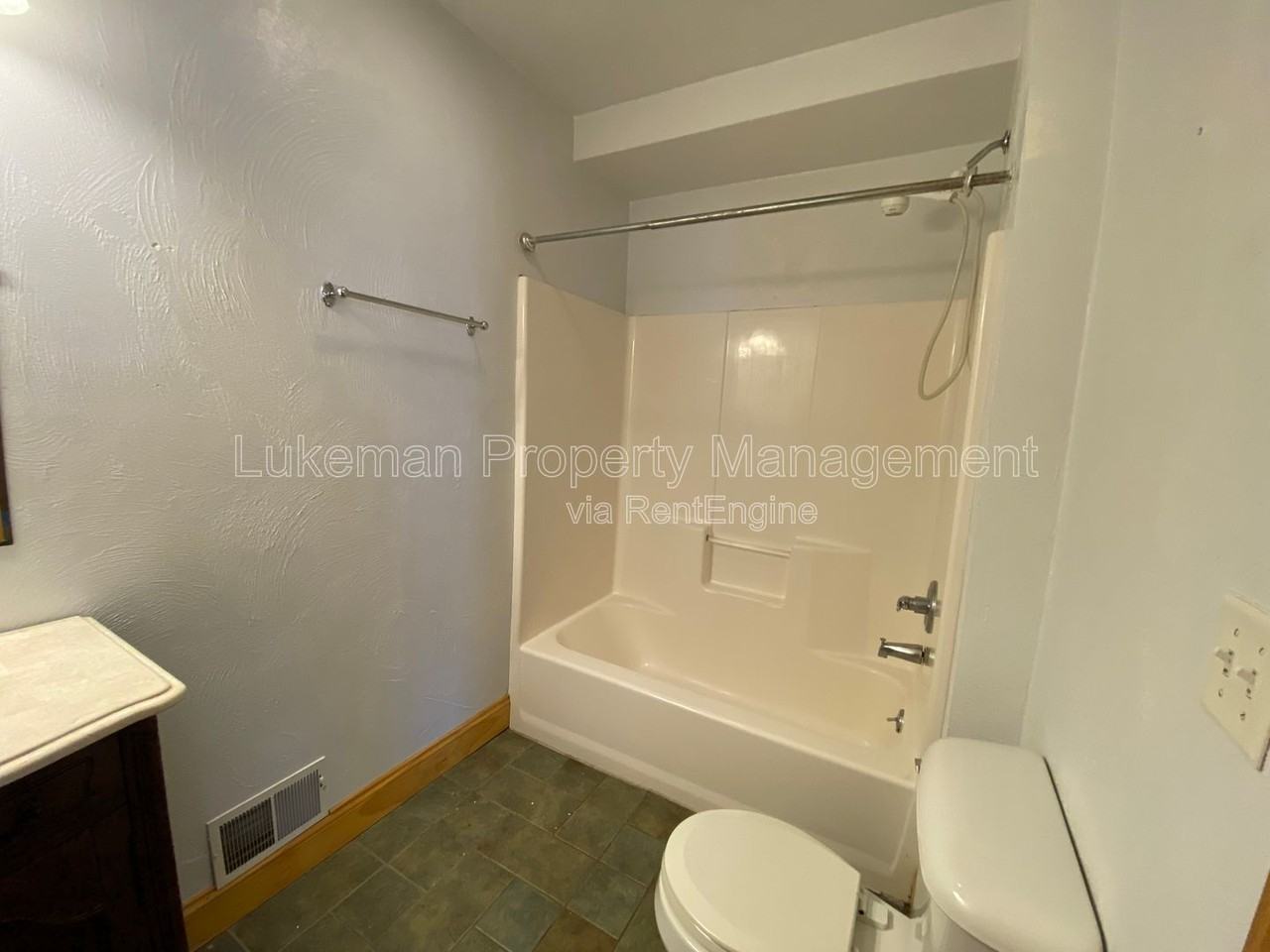 725 W Vine St #2 - Photo 5 of 14