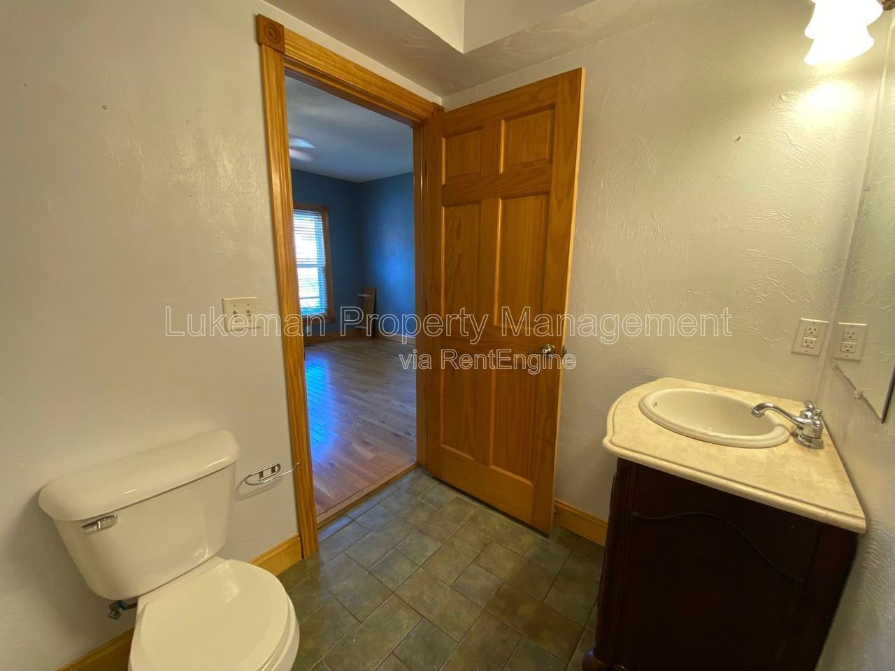 725 W Vine St #2 - Photo 6 of 14