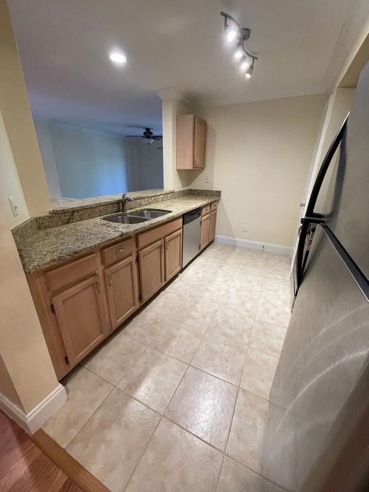 482 N Pin Oak Pl #208 - Photo 7 of 20