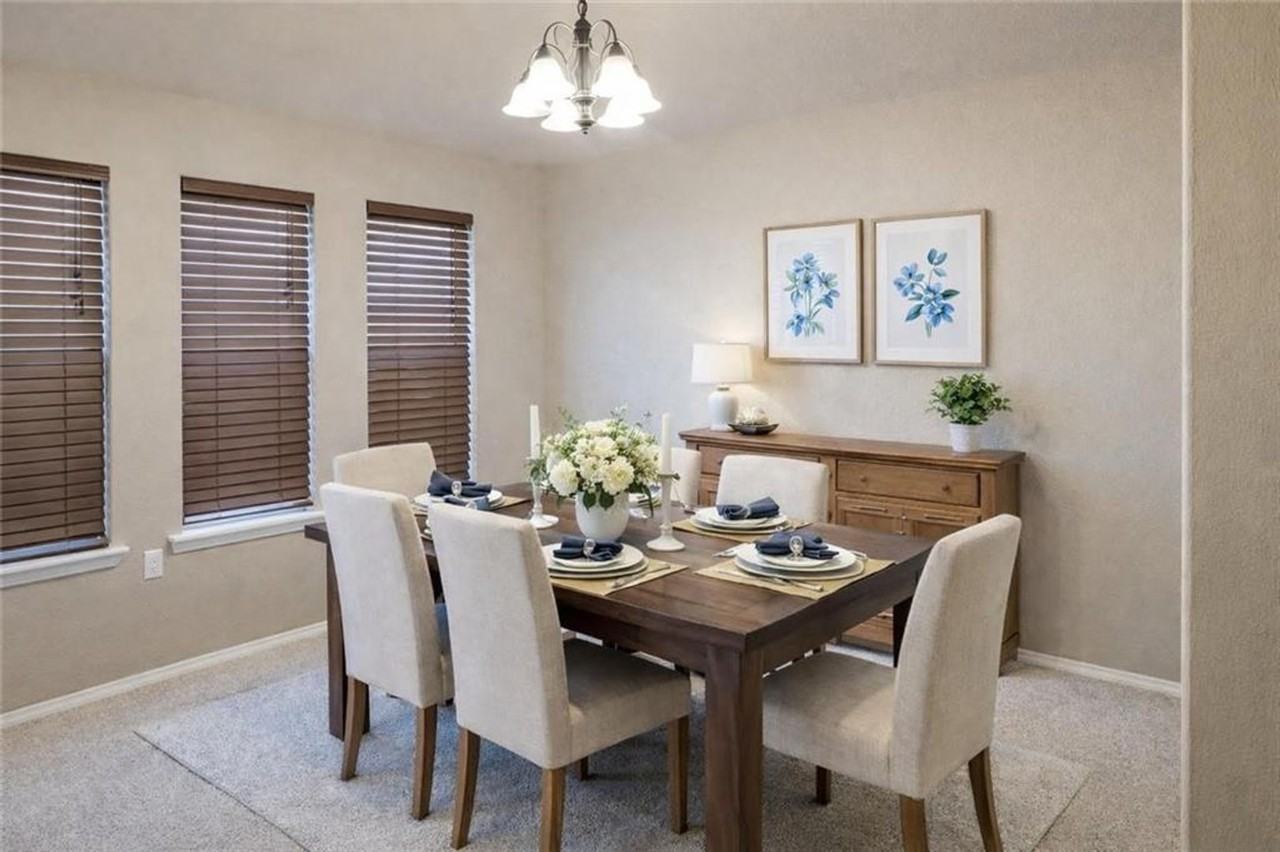 741 Venice St - Photo 5 of 12