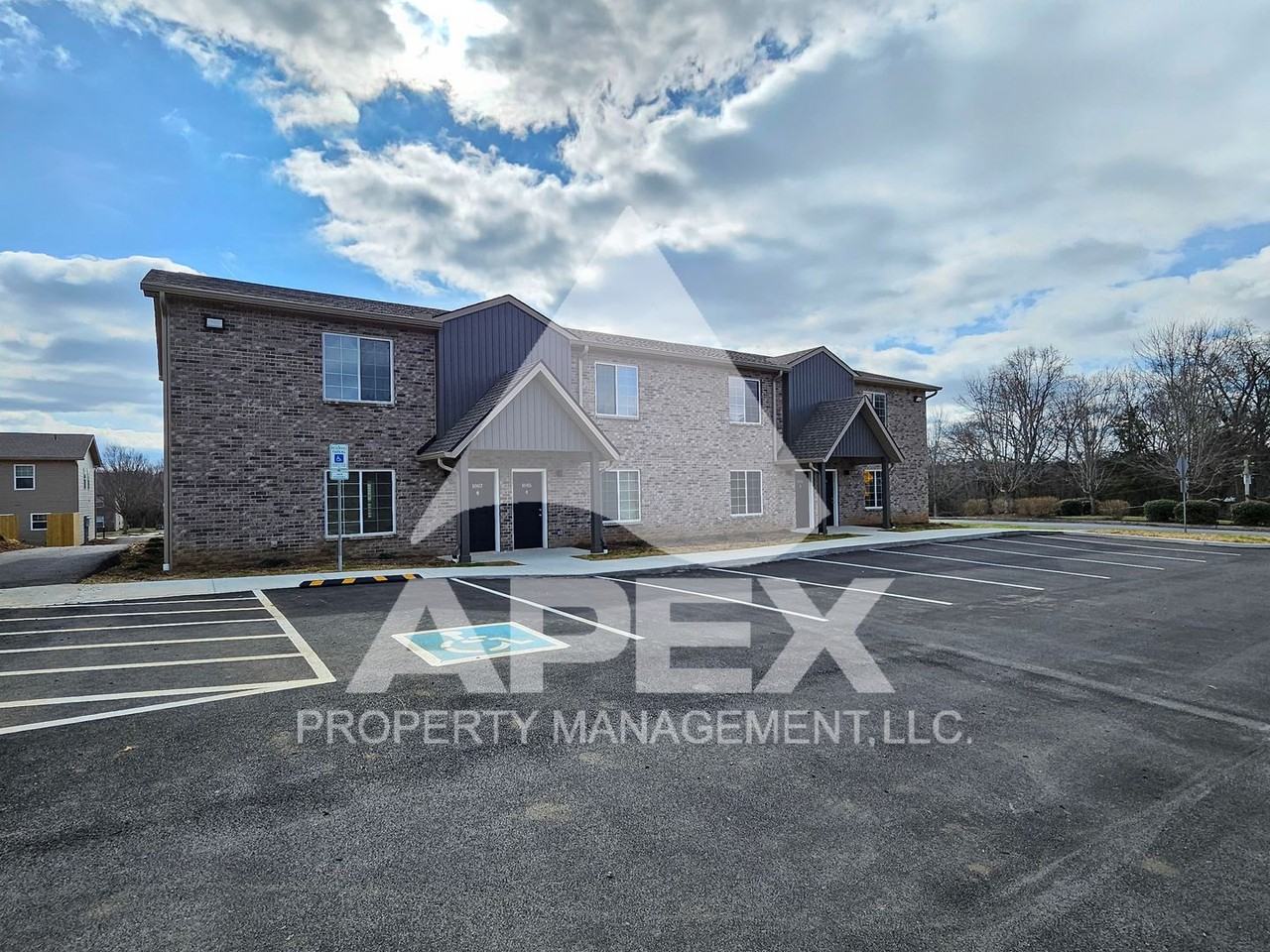 705 Avalon Dr - Photo 2 of 31