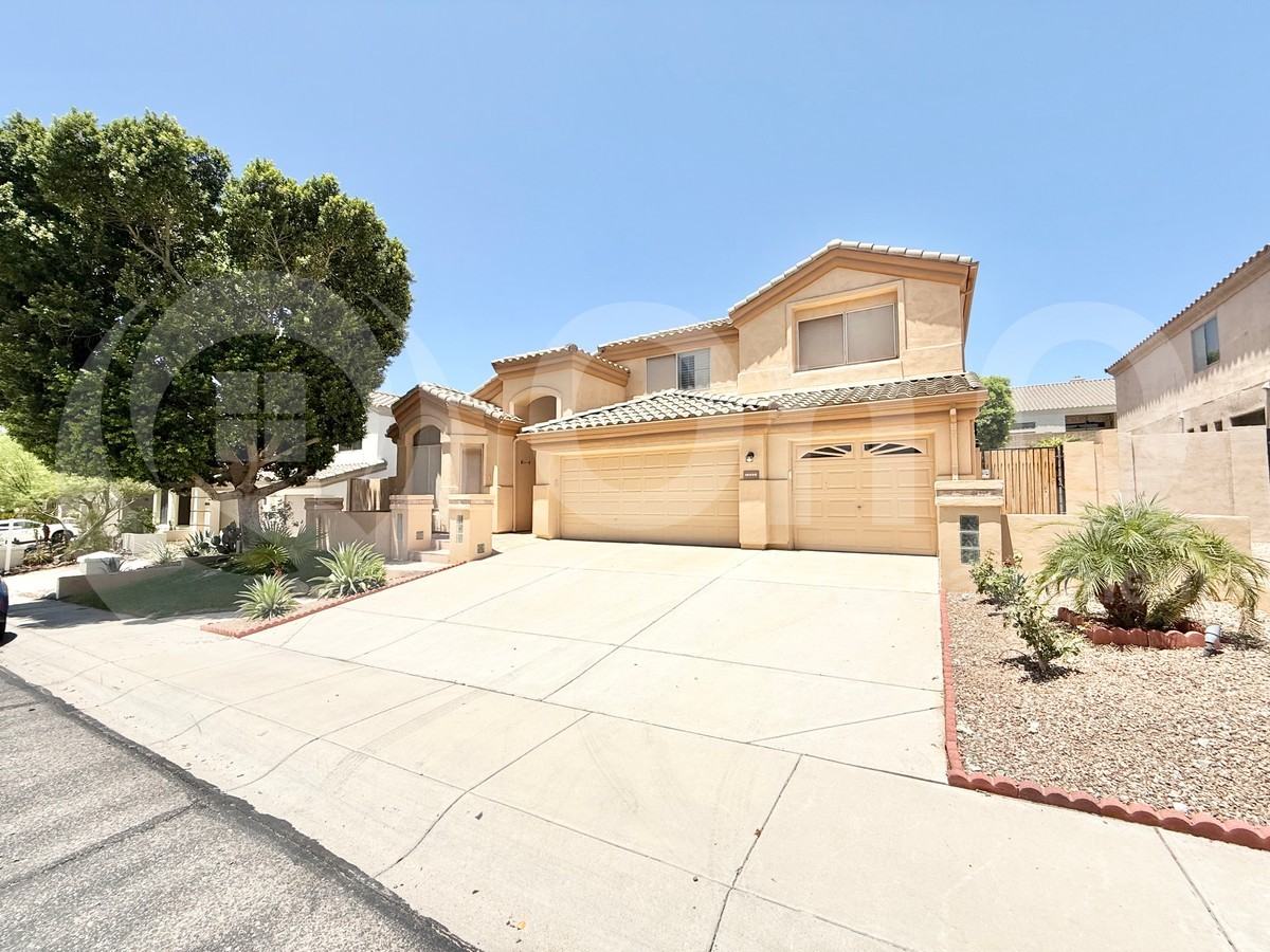 16008 S 7th St - Photo 2 of 32