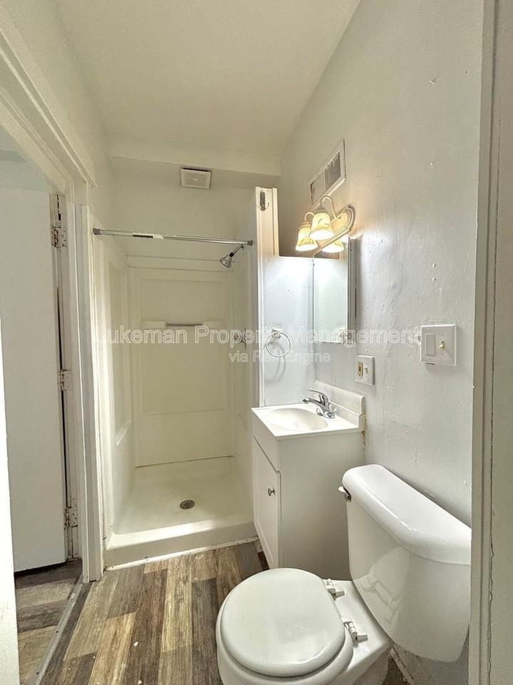 530 Locust St #1 - Photo 5 of 6