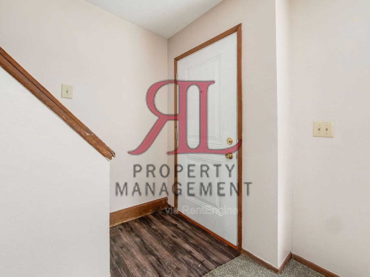 5524 Kenneylane Blvd - Photo 4 of 28