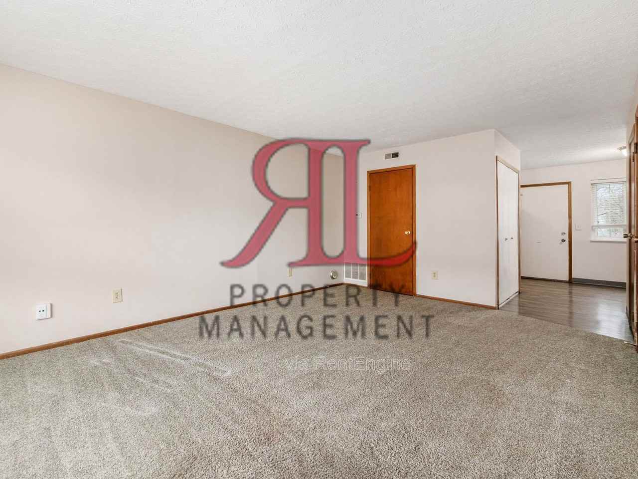 5524 Kenneylane Blvd - Photo 6 of 28