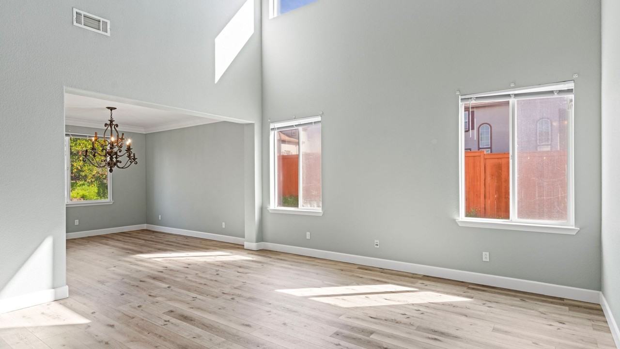 3937 Danbury Way - Photo 6 of 28