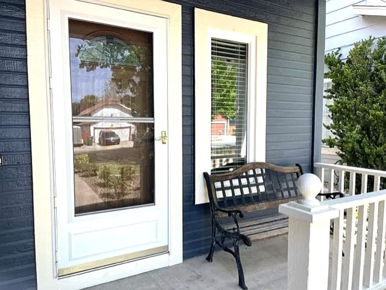 2051 Burnside Dr - Photo 4 of 4