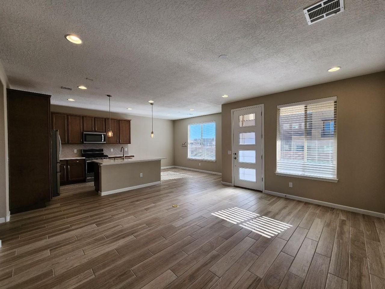 5003 Wheeler Ln - Photo 3 of 20