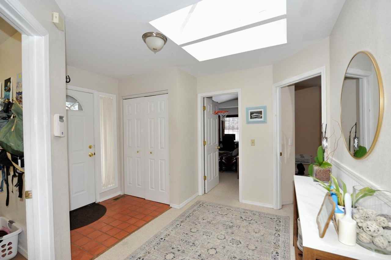 109 W Vista Dr - Photo 4 of 38