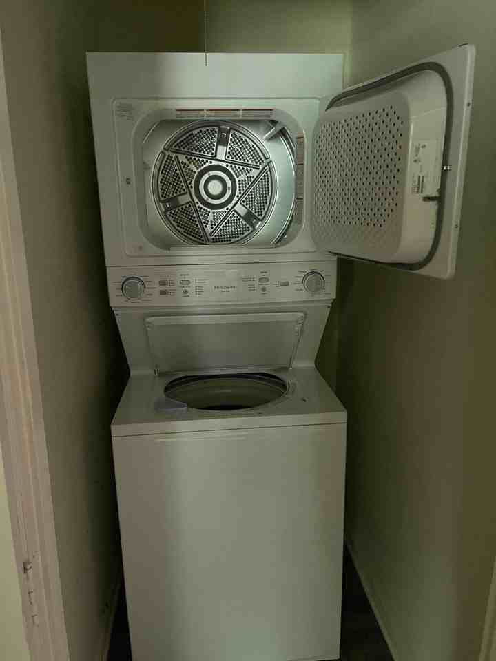 2002 Warren Ave #F - Photo 7 of 7