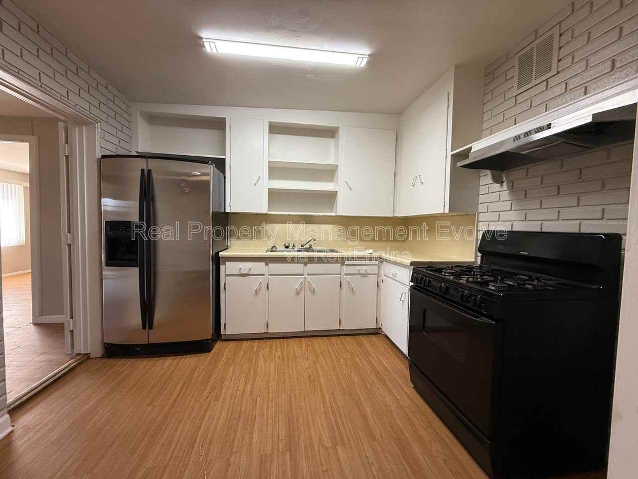 4141 N 29th Ave - Photo 7 of 29