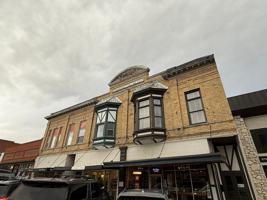 featured image of 117 S Main St