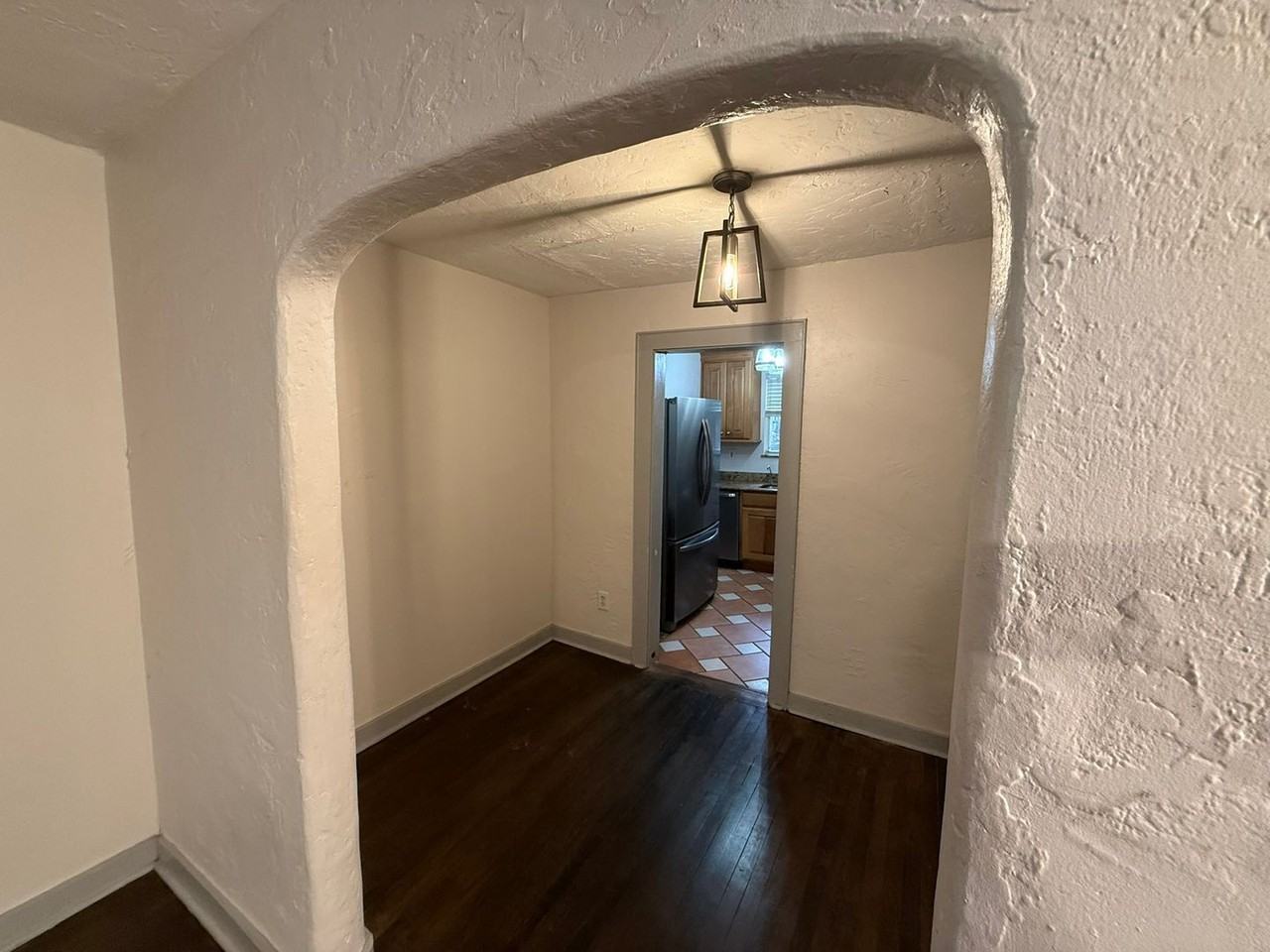 1235 Virginia Dr - Photo 5 of 12