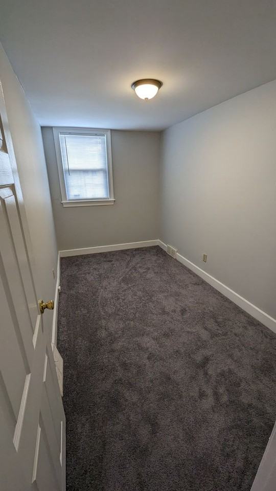 919 E 27th St - Photo 3 of 10