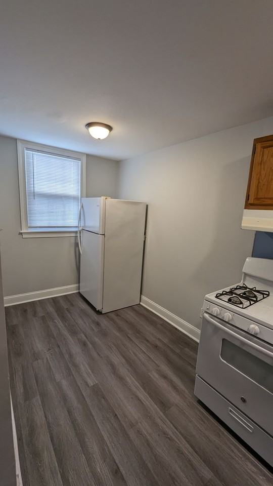 919 E 27th St - Photo 6 of 10