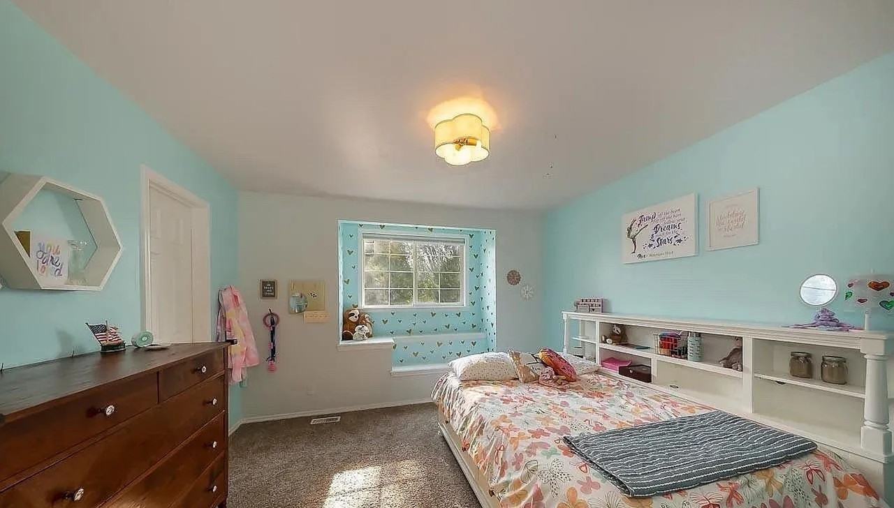 6145 N Bellecreek Ave - Photo 5 of 13