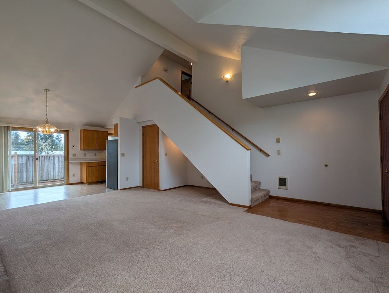 172 62nd Pl - Photo 6 of 24