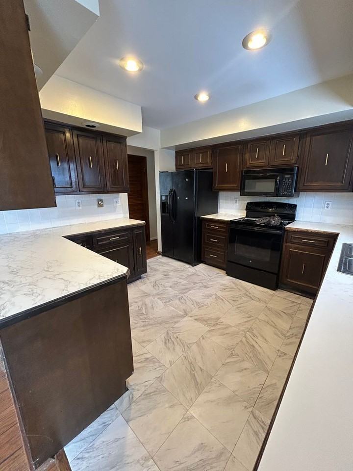 109 Berwick Dr - Photo 7 of 30