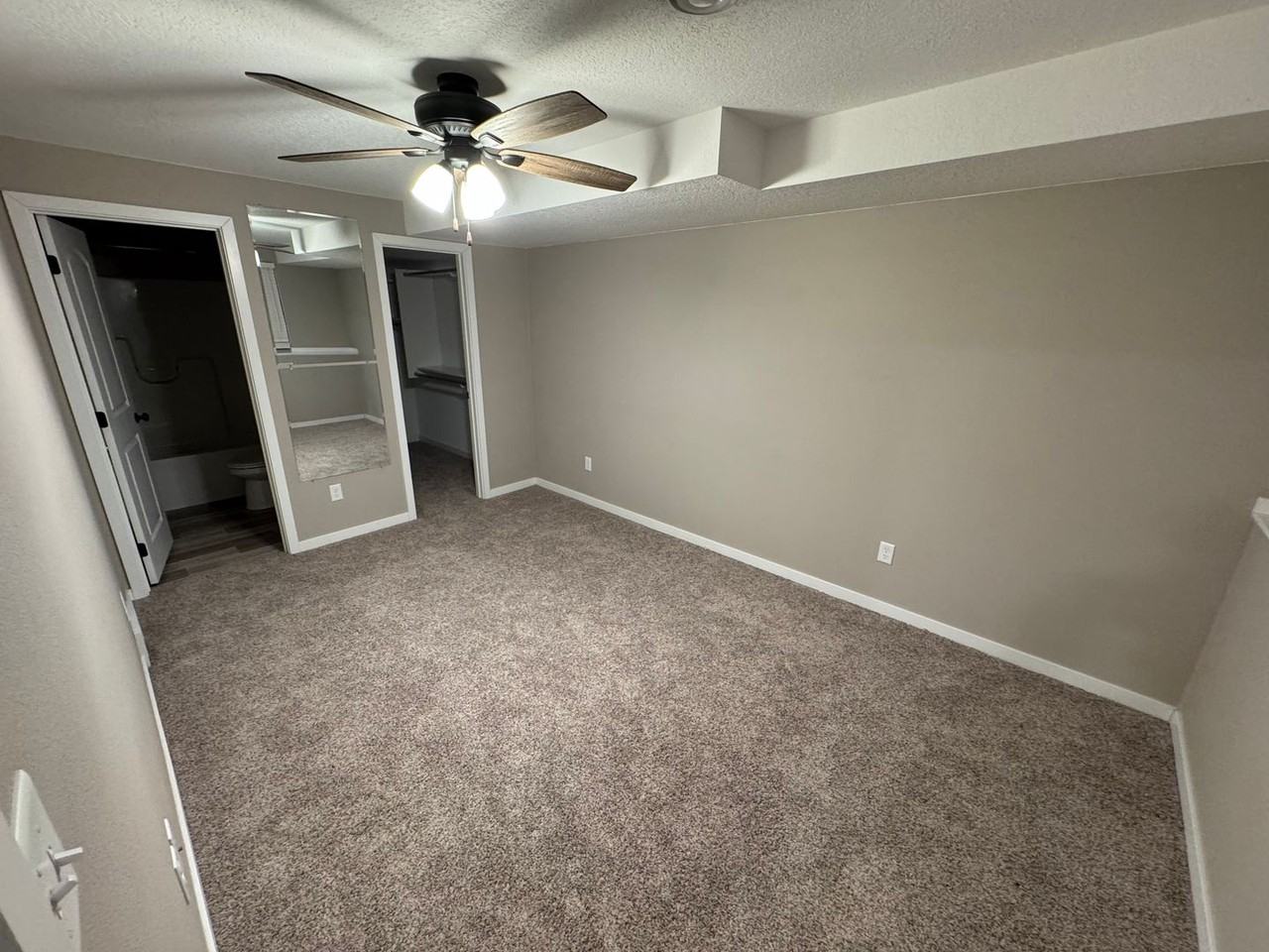 929 W 1st St - Photo 7 of 16