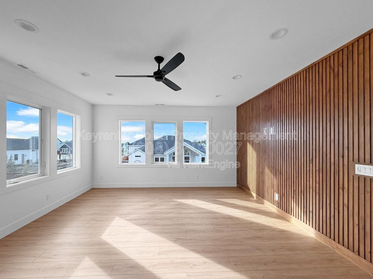 891 N Gracie Ave - Photo 7 of 19