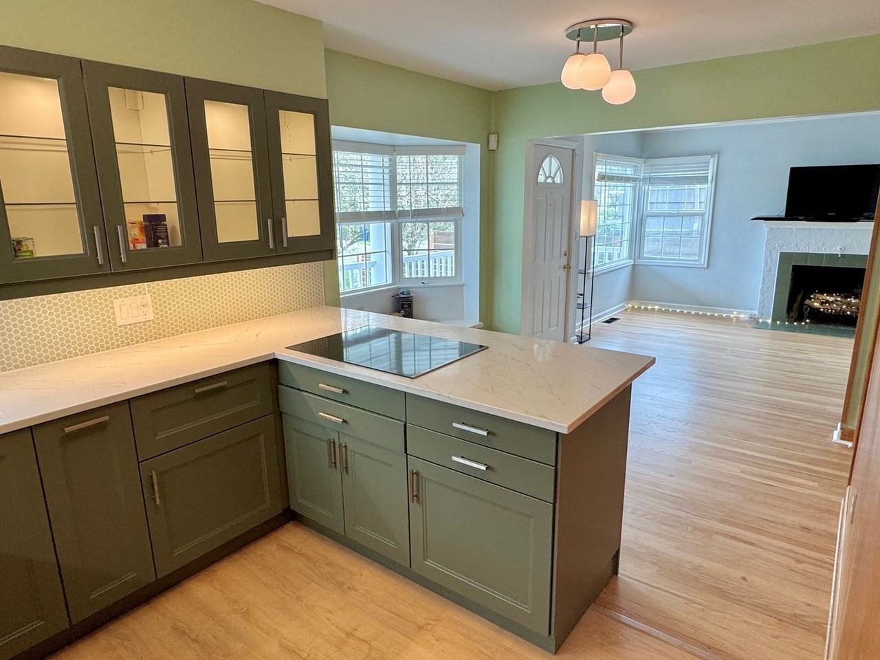 4912 N Yale St - Photo 6 of 26