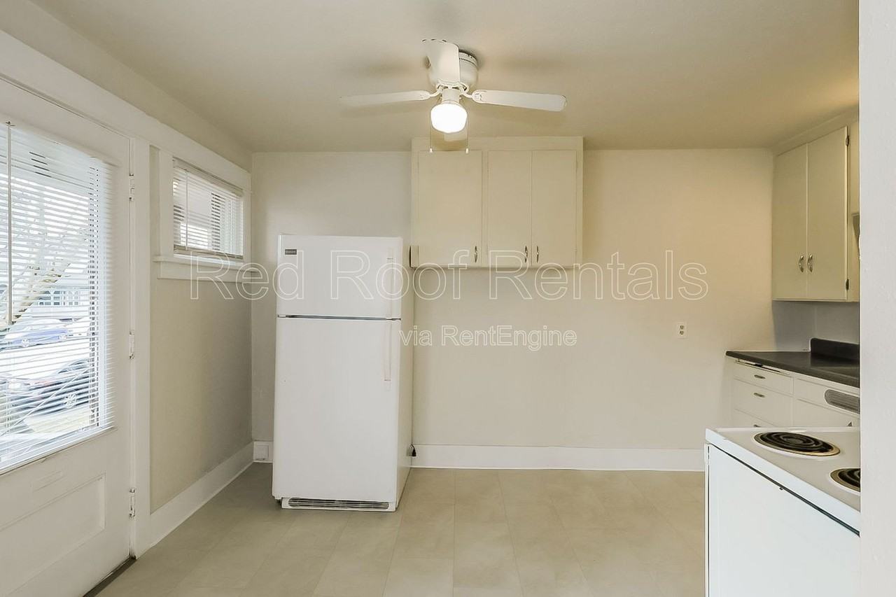 1301 6th Ave #5 - Photo 6 of 16