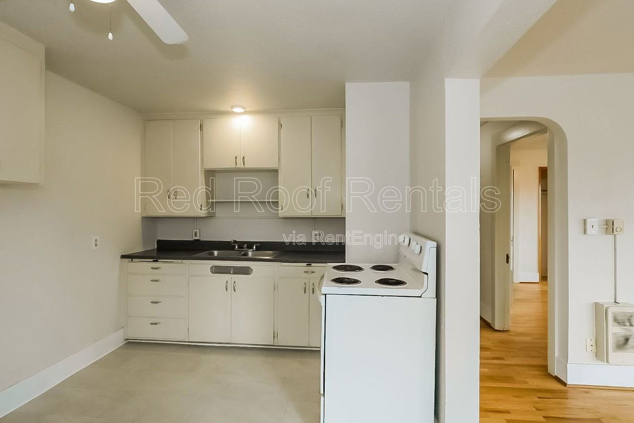 1301 6th Ave #5 - Photo 7 of 16