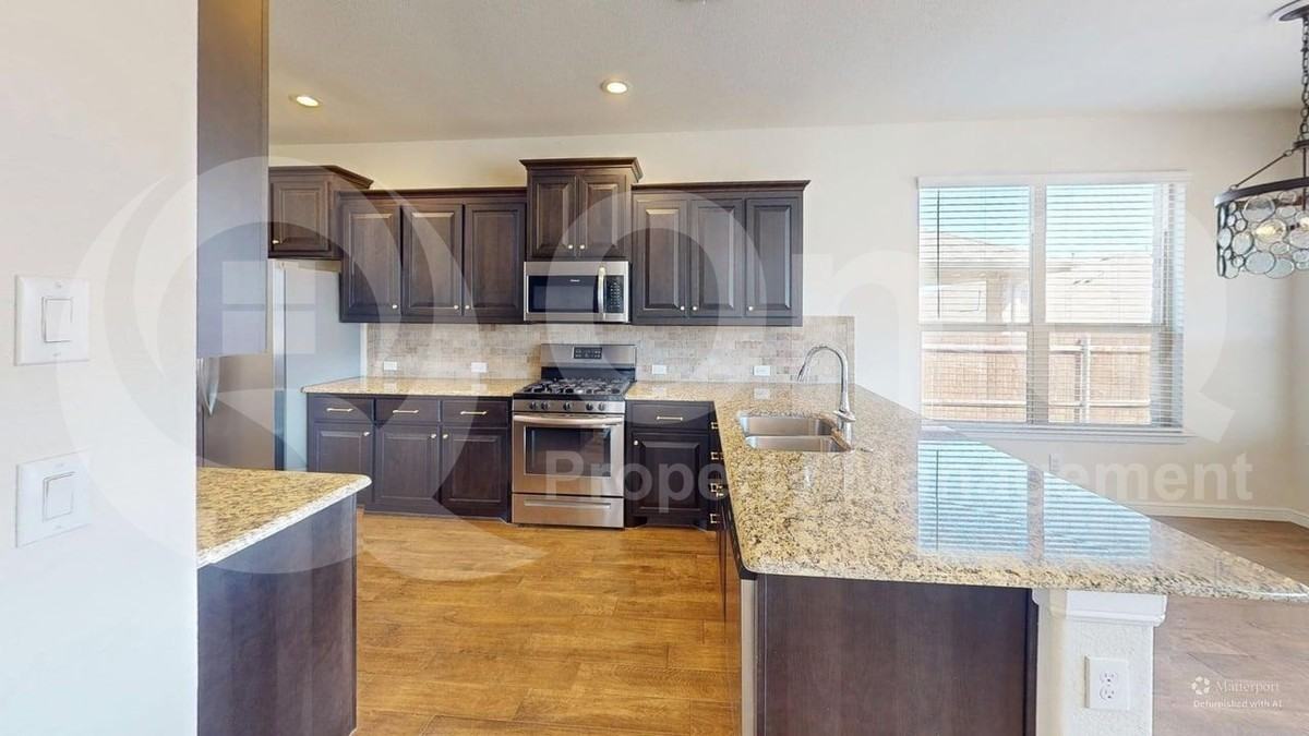 9320 Pepper Grass Dr - Photo 5 of 31