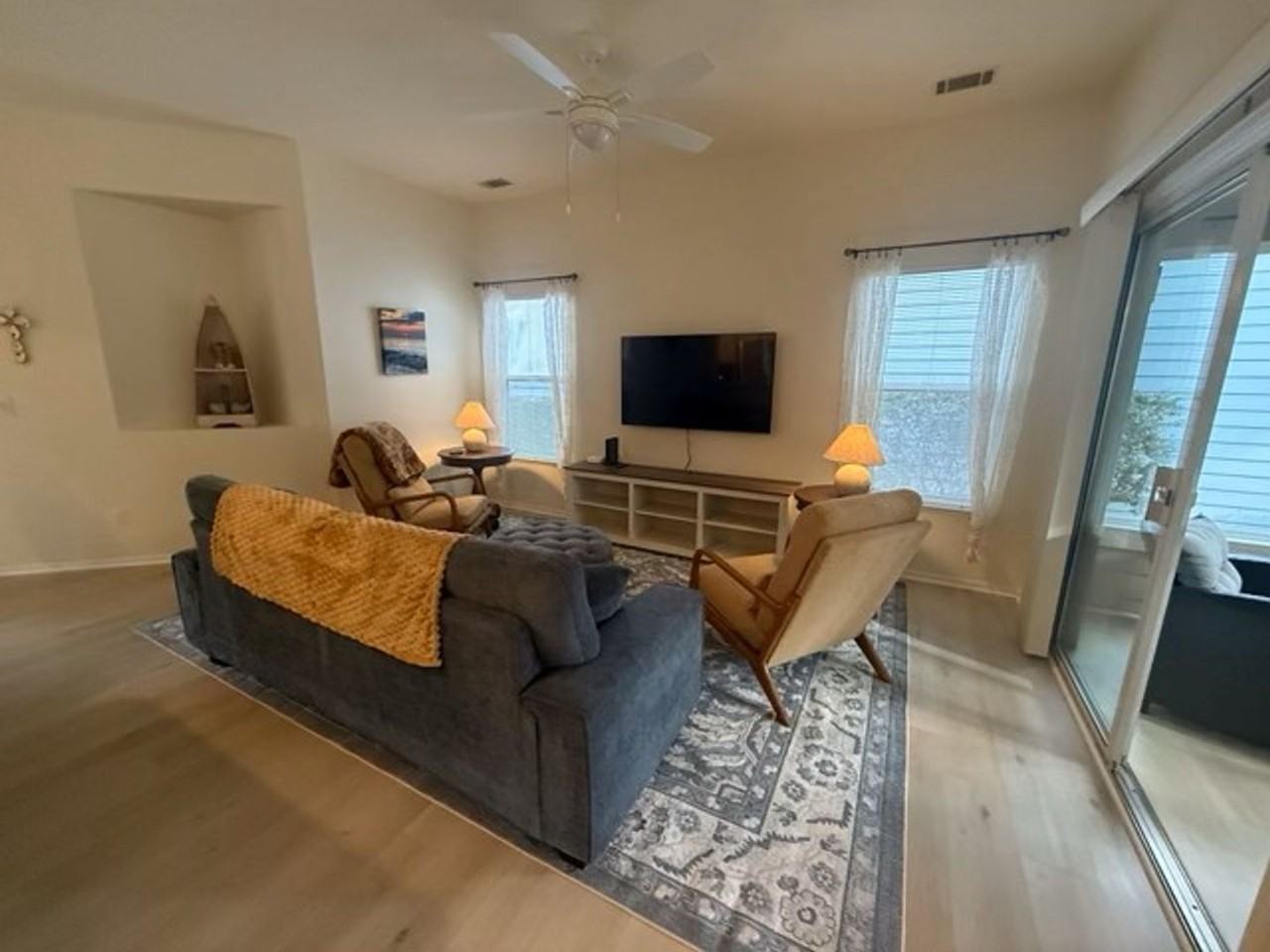 60 Padgett Dr - Photo 4 of 18