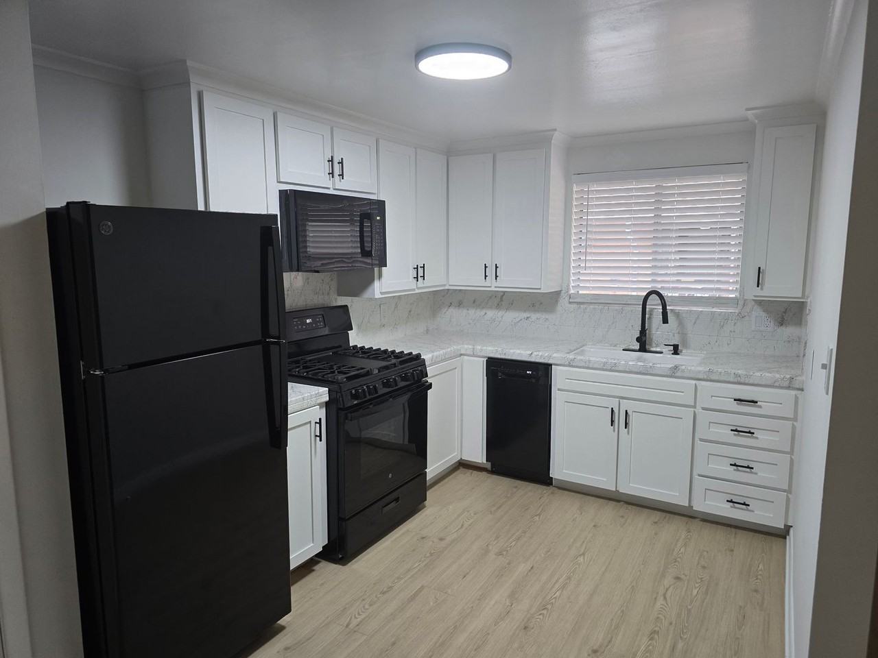 Frisco Apartments - Photo 2 of 14