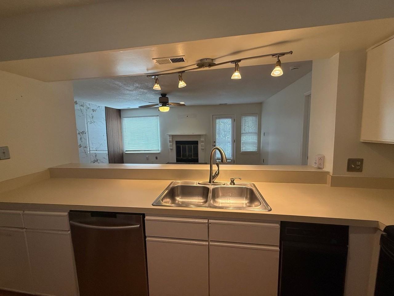 2308 Starfish Rd #101 - Photo 5 of 12