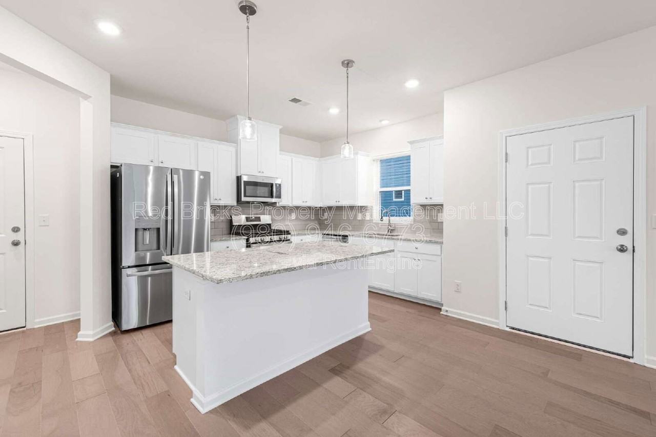 240 Harpers Run Ln - Photo 7 of 26